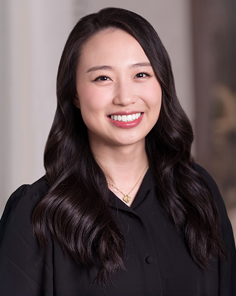 Dr. Solji Paek headshot